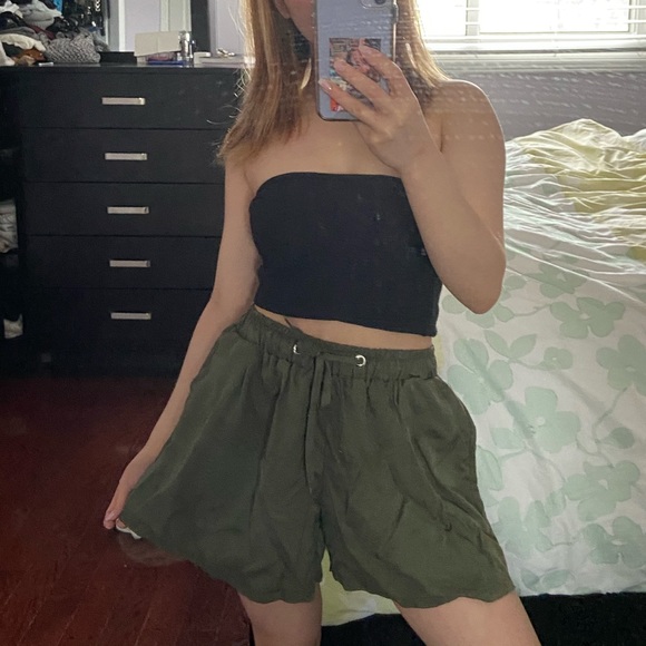 Small Green/Army Green Summer Shorts - Picture 2 of 2
